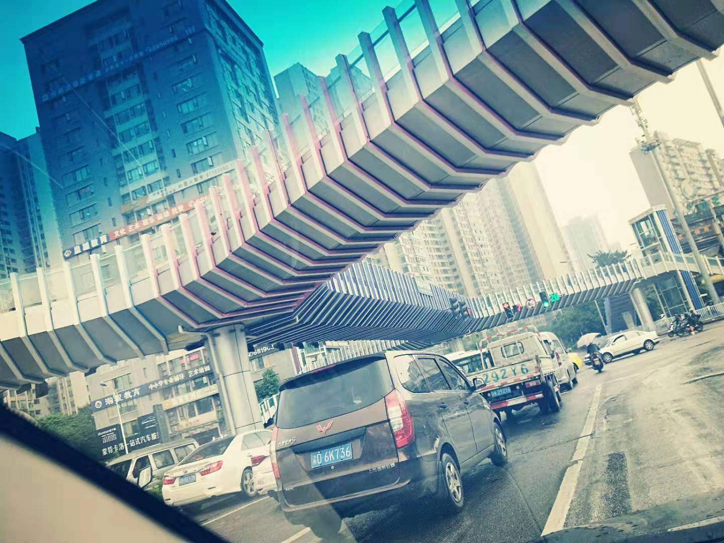 重慶彩云湖天橋鋁板工程